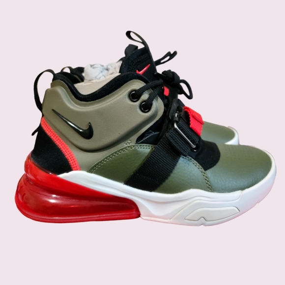 Nike Air Force 270 (GS) - Picture 2 of 13